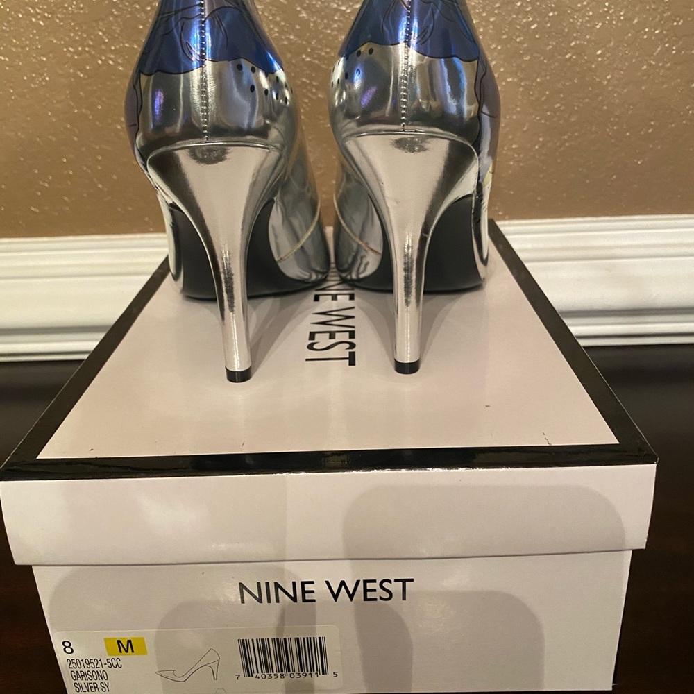 Nine West - Picture 4 of 4